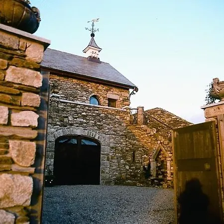 Moongate Villa *