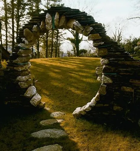 Вилла Moongate Killedmond